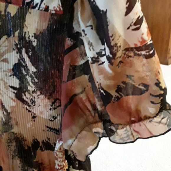 Top - Picture 3 of 4